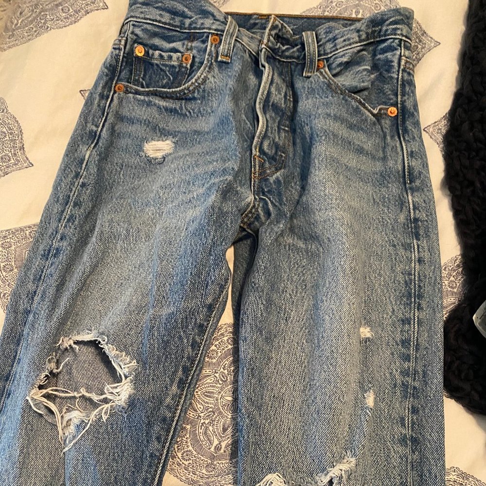 Levi’s 501 skinny distressed jeans size 25